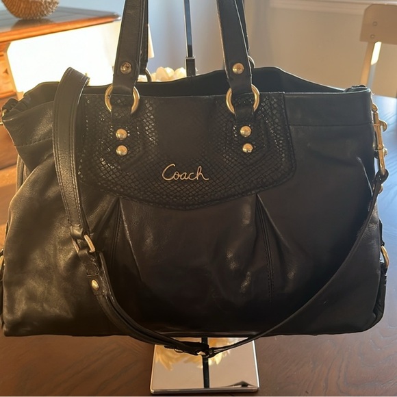 Coach Vintage Ashley Satchel Handbag - Picture 1 of 8